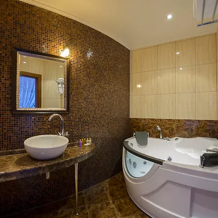 Hotell Kristel 4*
