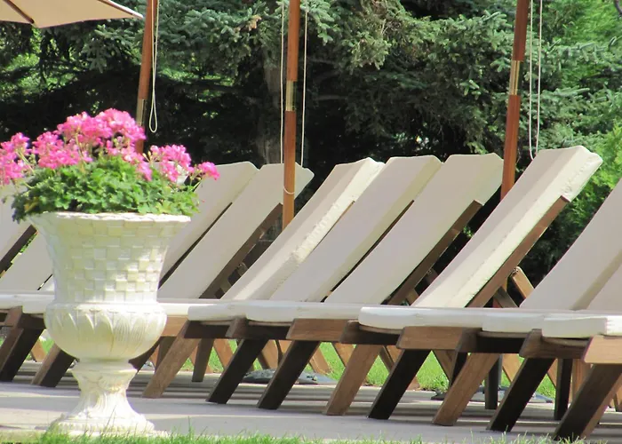 Ξενοδοχείο Kristel Άγιος Κωνσταντίνος και Ελένη