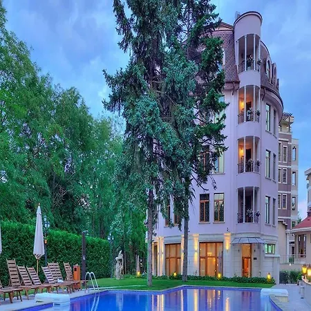 Kristel Hotel Saints Constantine and Helena