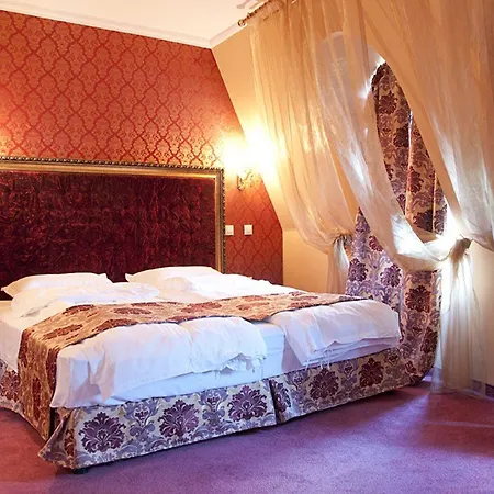 Kristel 4* سينتس قسطنطين وهيلينا