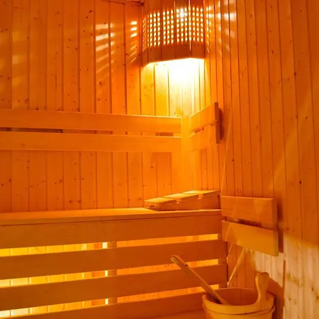 Hotel Kristel 4*