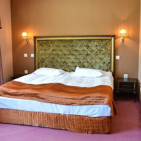 Kristel Hotel