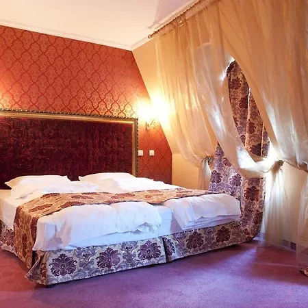 Kristel 4* سينتس قسطنطين وهيلينا