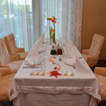 Kristel فندق سينتس قسطنطين وهيلينا