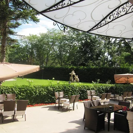 Hotel Kristel 4*
