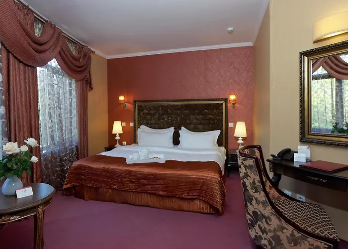 Kristel Hotel 4*